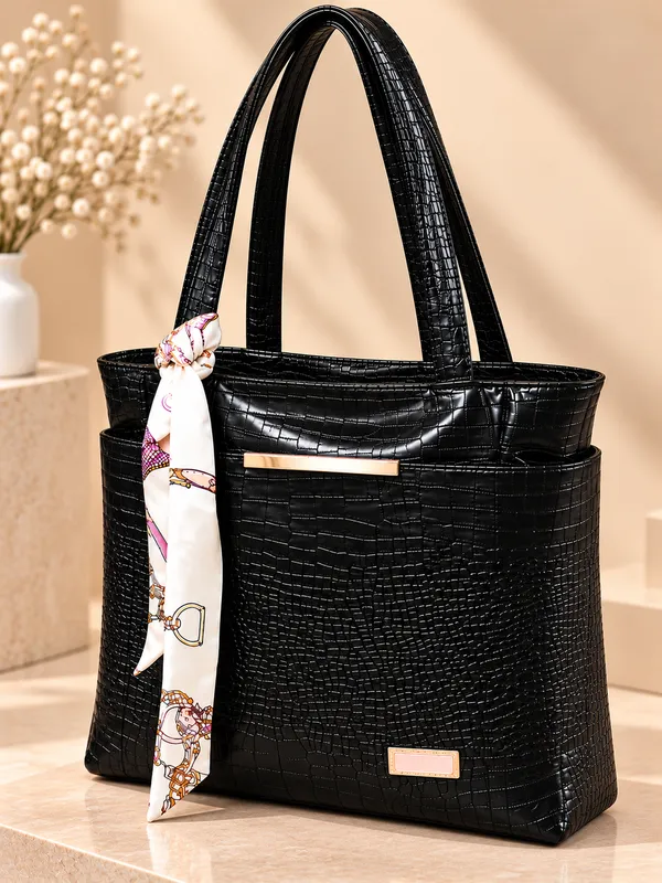 Black_Synthetic_Leather_Crocodile_Textured_Tote_Bag_For_Women