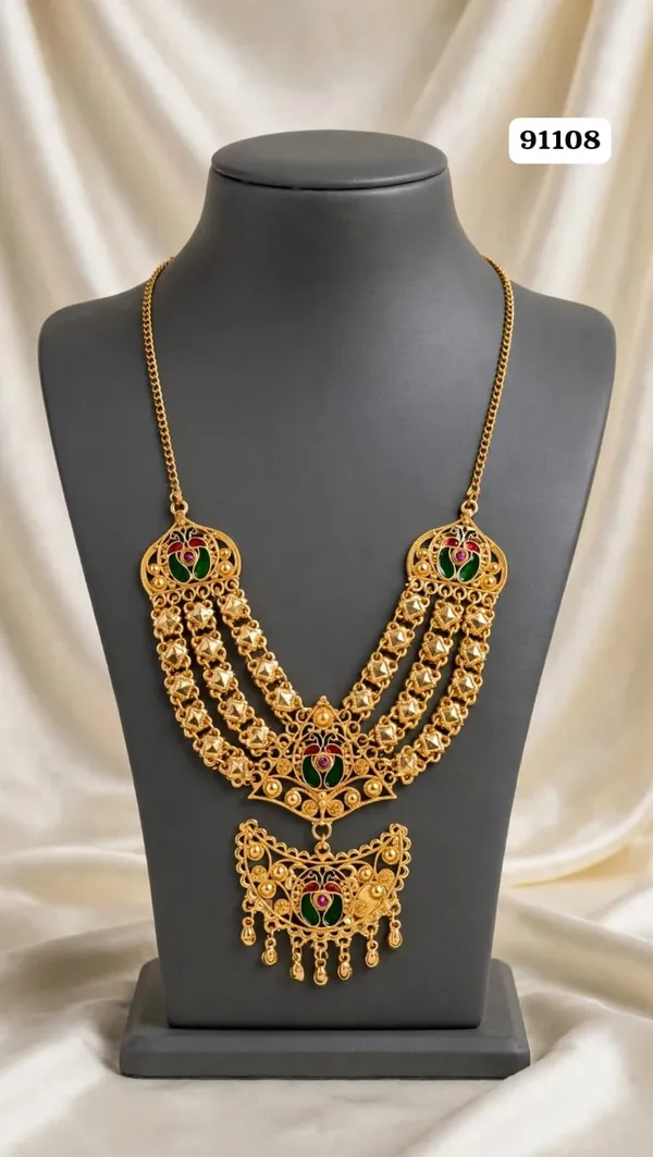Gold_Tone_Traditional_Necklace_Set_For_Women