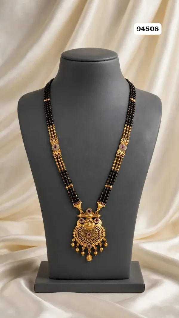 Black_Beaded_Gold_Tone_Mangalsutra_Necklace_For_Women