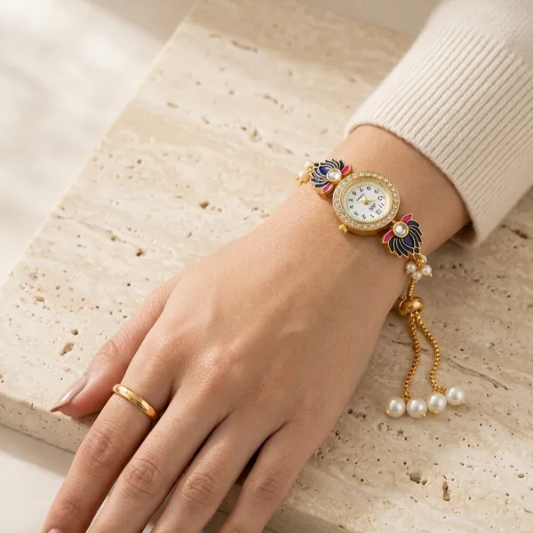 Gold_Tone_Decorative_Chain_Bracelet_Watch_For_Women