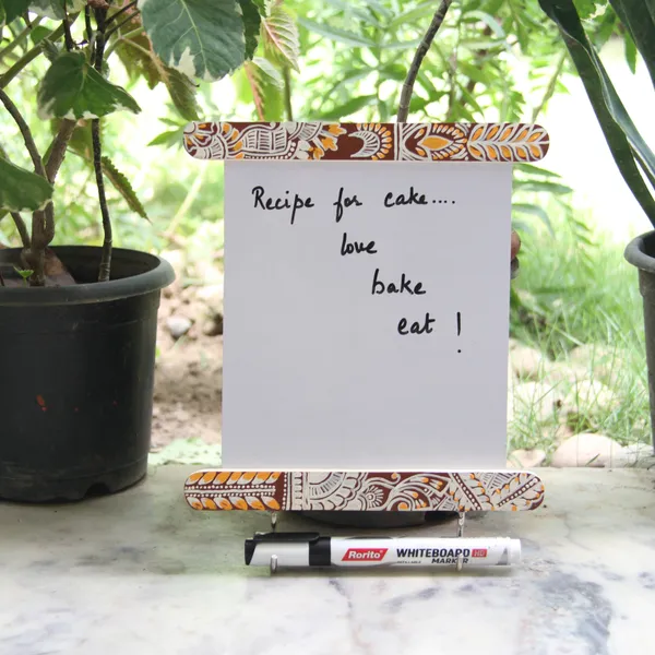 Wooden_Hand_Painted_Whiteboard_Fridge_Magnet_With_Hooks