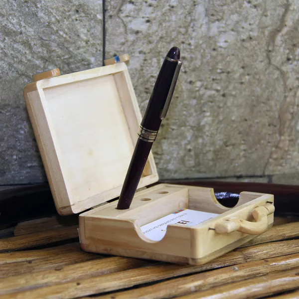 Wooden_Suitcase_Pen_Visiting_Card_Desk_Organizer