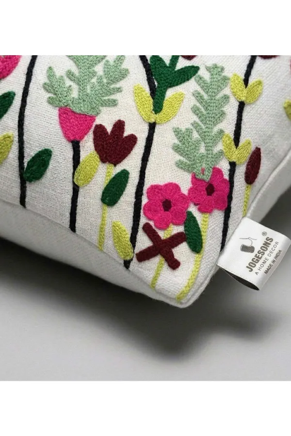 Embroidered_Floral_Pattern_Cushion_Cover