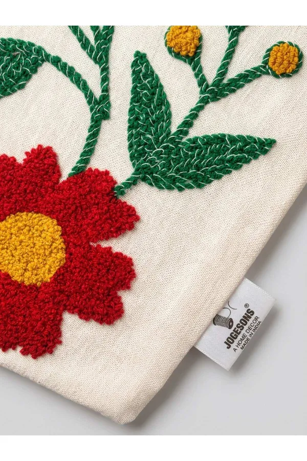Embroidered_Floral_Pattern_Cushion_Cover