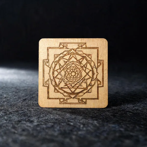 Grahasha_Personalised_Career_Progress_Titanium_Gold_Yantra_Card