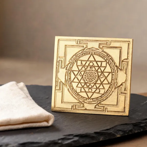 Grahasha_Personalised_Health_And_Wellbeing_Titanium_Gold_Yantra_Card