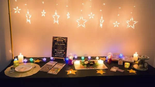 Manifestation_Vision_Board_Theme_Party_Kit_With_Vision_Board_Activity_,_Affirmation_&_Manifestation_Game_Cards