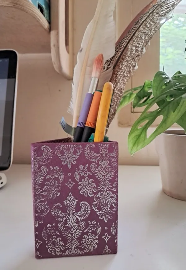 Triangular_Pen_stand_-_Pack_of_2