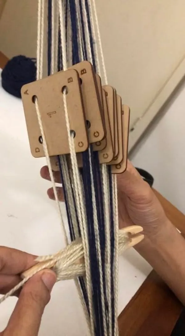 Active_Hands_Card_Weaving_Starter_Diy_Kit_With_Wooden_Tablets_Clamps_Wool_And_Easy_Guide_Decoded_For_Craft_Enthusiasts