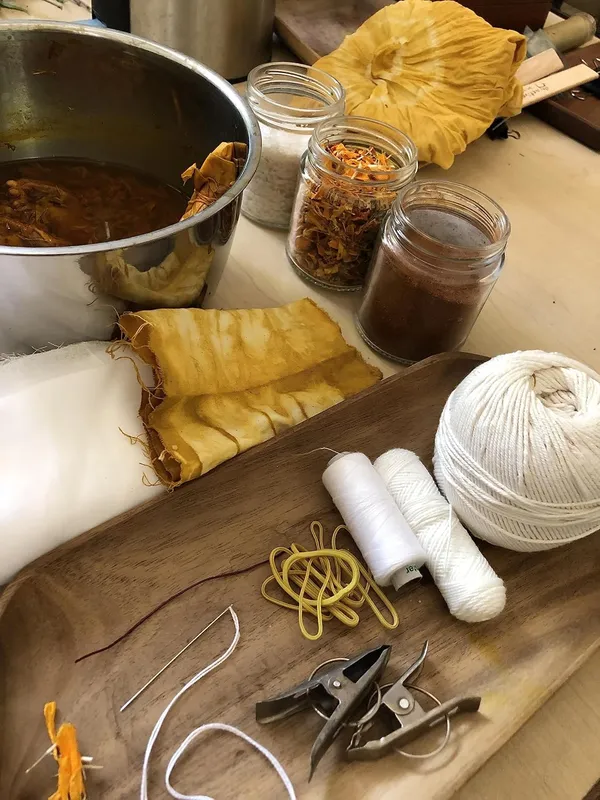 Active_Hands_Combo_Diy_Bead_Loom_Craft_And_Herbal_Tie_Dye_Diy_Kit_With_Portable_Loom_Fasteners_Yarn_And_Glass_Beads_And_Natural_Colours_Learn_Shibori_Bandhani_Leheriya_Includes_Fabric_Dyes