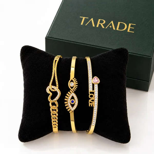 Gold_Plated_Stainless_Steel_Crystal_Motif_Bracelet_Set_For_Women