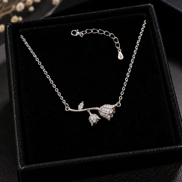 Silver_925_Floral_Stone_Pendant_Necklace_For_Women