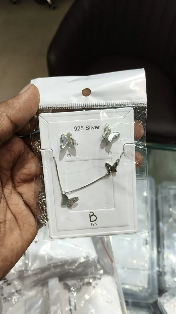 Silver_925_Butterfly_Pendant_And_Earrings_Set_For_Women