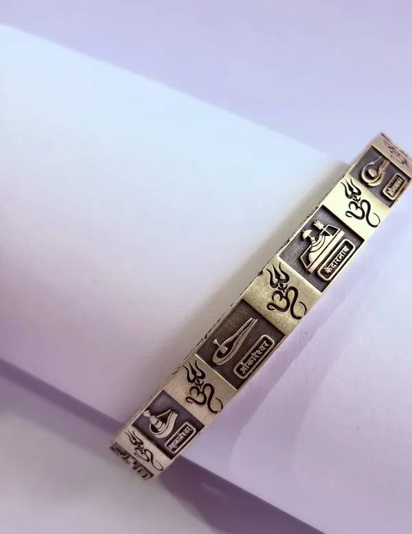Silver_925_Shiva_Om_Engraved_Kada_Bracelet_For_Women