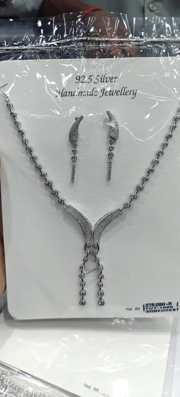 Silver_925_Stone_Studded_Necklace_And_Earrings_Set_For_Women