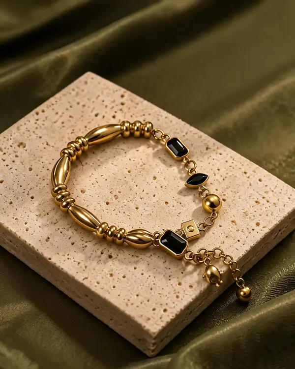 Gold_Plated_Black_Stone_Contrast_Link_Bracelet_For_Women