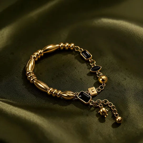 Gold_Plated_Black_Stone_Contrast_Link_Bracelet_For_Women