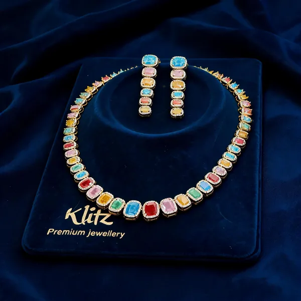 Brass_Gold_Tone_Multicolor_Stone_Necklace_And_Earrings_Set_For_Women