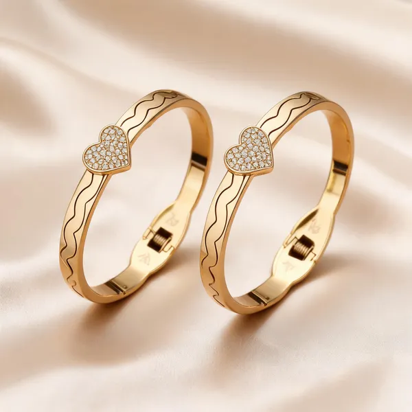 Gold_Plated_Stainless_Steel_Heart_Bracelet_Set_For_Women