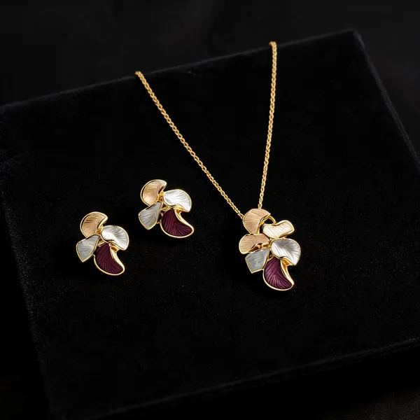 Flagged:_Gold_Plated_Stainless_Steel_Pendant_Earrings_Set_For_Women