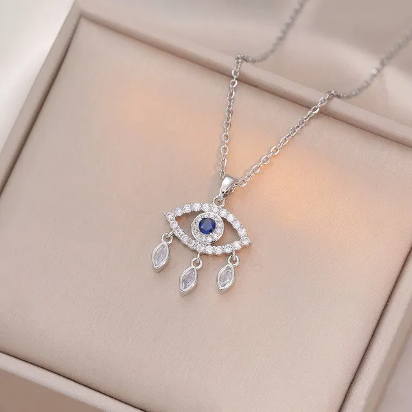 Gold_Plated_Stainless_Steel_Pendant_For_Women