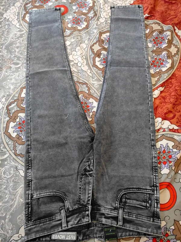 Beige_Straight_Fit_Trousers_for_Men