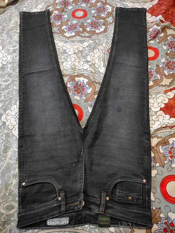 Black_Denim_Slim_Fit_Jeans_for_Men