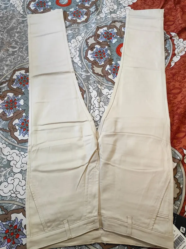 Beige_Straight_Fit_Trousers_for_Men