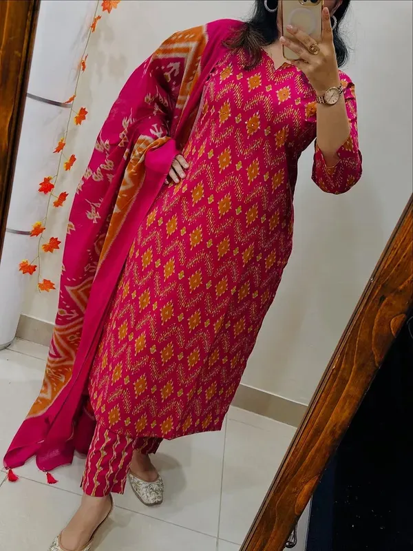 Women_Trendy_Rich_Cotton_Floral_Printed_Pink_Kurta_And_Pant_With_Dupatta