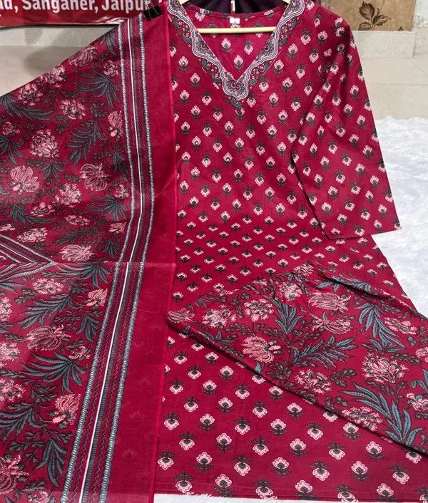 Women_Straight_V_Neck_Floral_Printed_Cotton_Maroon_Kurta_With_Pant_And_Dupa