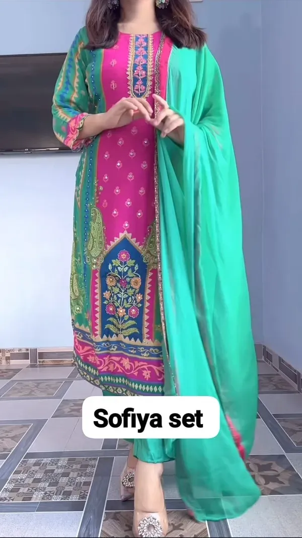 Women_Beautiful_Russian_Silk_Blue_Printed_Kurta_With_Pant_And_Dupatta
