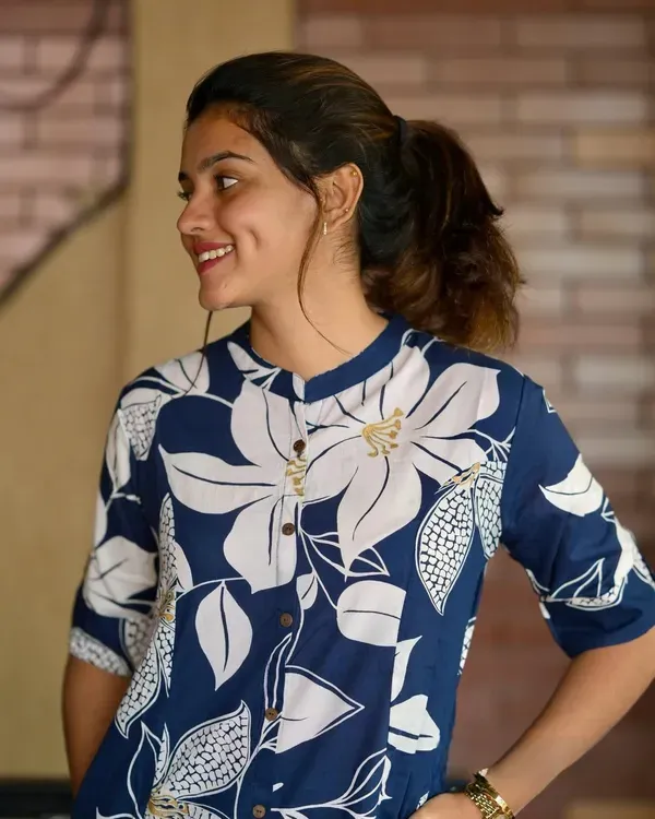 Women_Blue_Floral_Fine_Printed_Cotton_Co_Ord_Set_Aline_Pattern_Paried_With_More