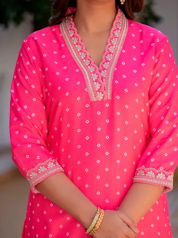 Pink_Muslin_Kurti_With_Pant_And_Dupatta_For_Women