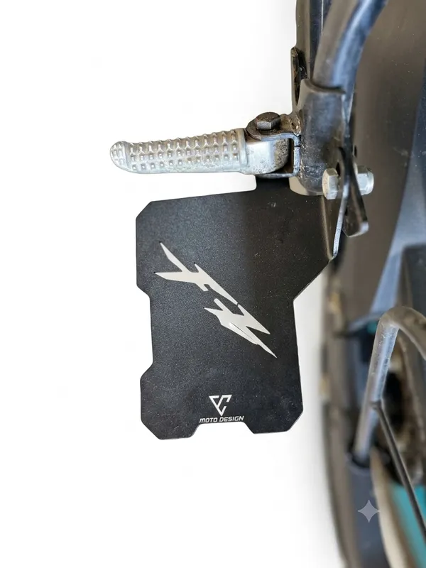 Yamaha_FZ_Pillion_Footrest_Set