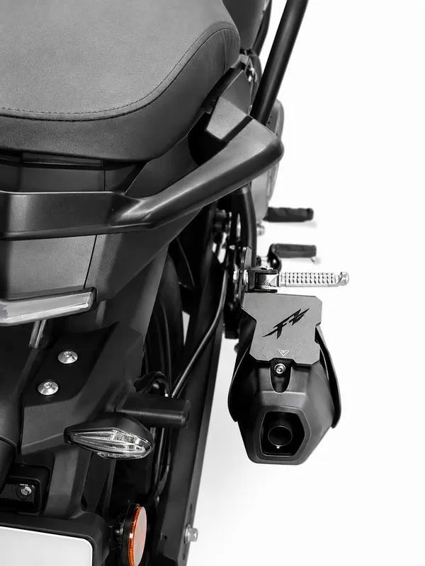 Yamaha_FZ_Pillion_Footrest_Set