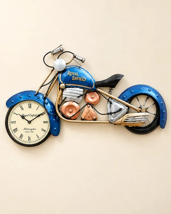 Blue_Bike_With_Clock