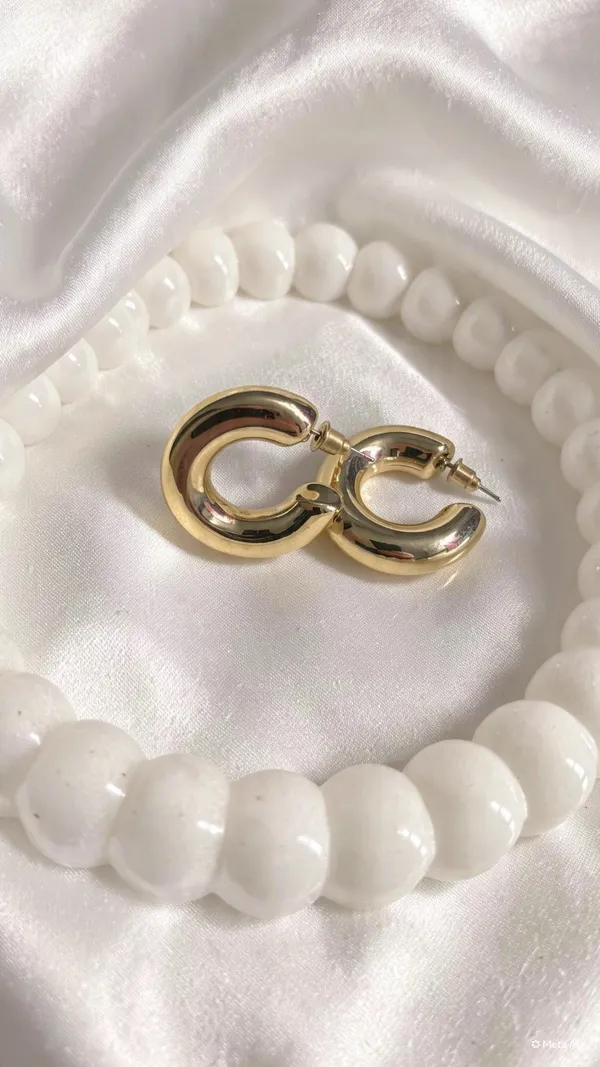 Elegant_Hoops_Small_Hoops_Korean_Hoops_Round_Lux_Earrings_Round_Lux_Earrings_Teddy_Earrings_Geometric_Lux_Earrings_Water_Drop_Earrings_Set_Of_7_Combo