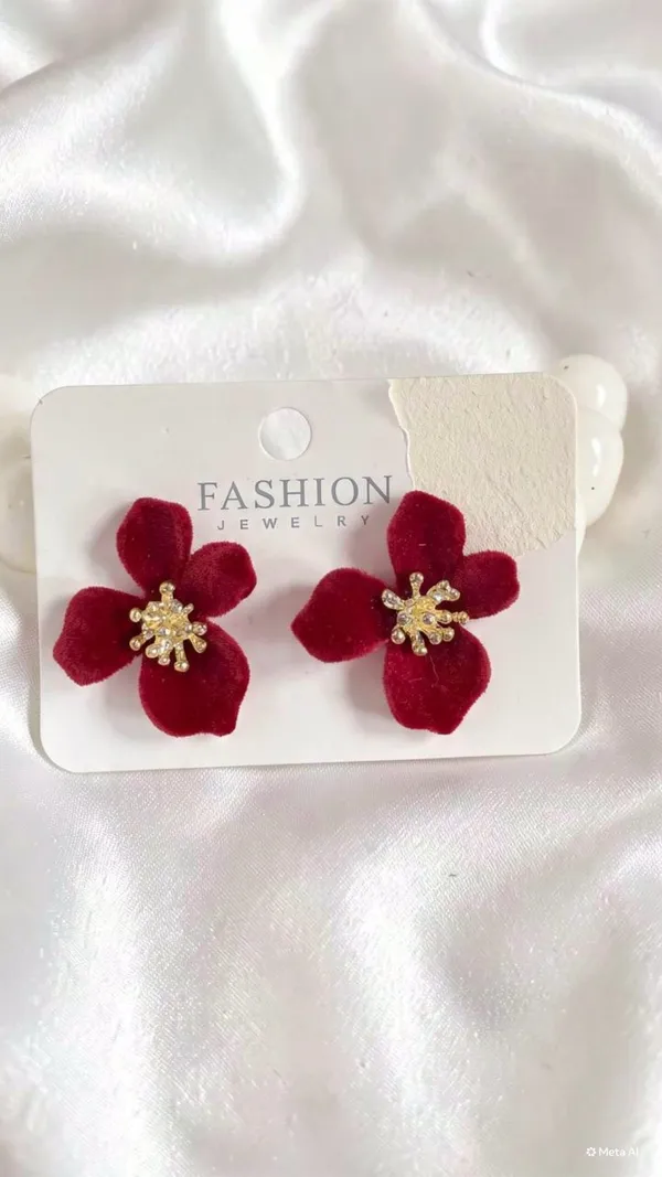 Floral_Earrings_Valvet