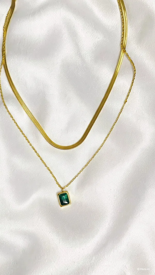 Double_Chain_Pendant_Green_Stone