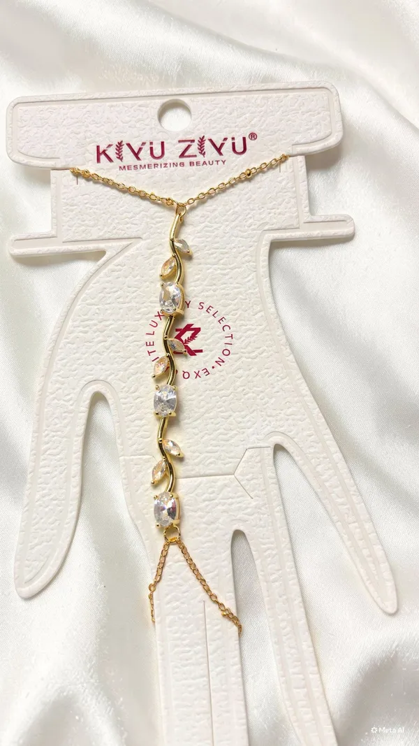 Tulip_Hand_Chain_White
