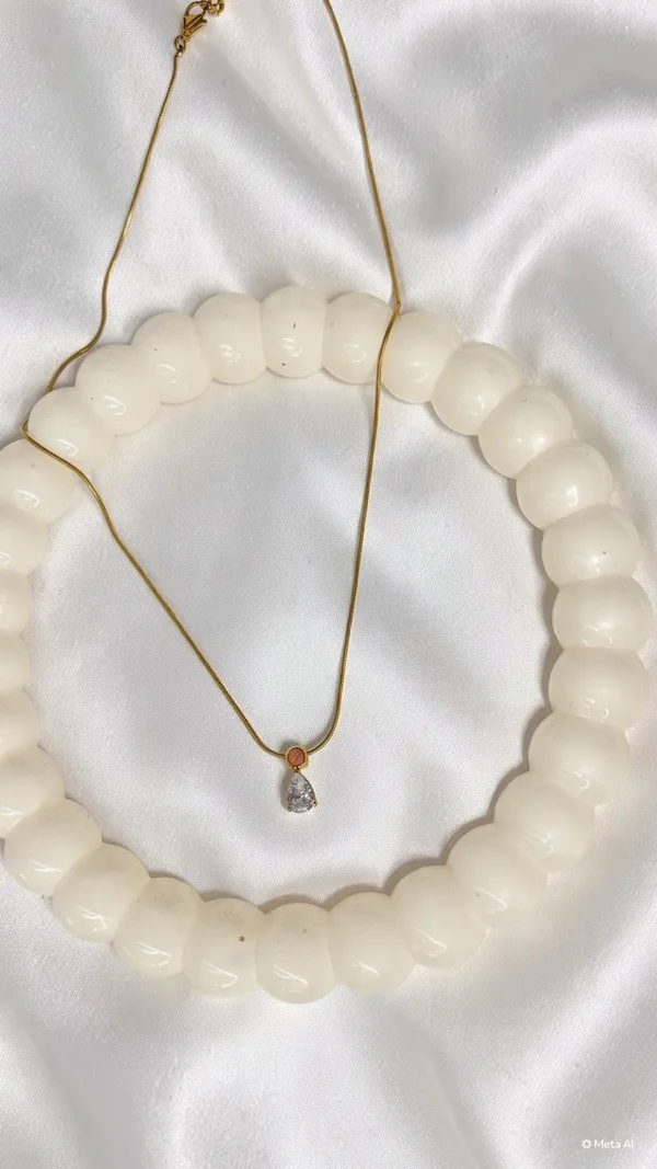 Statement_Pendent_Round