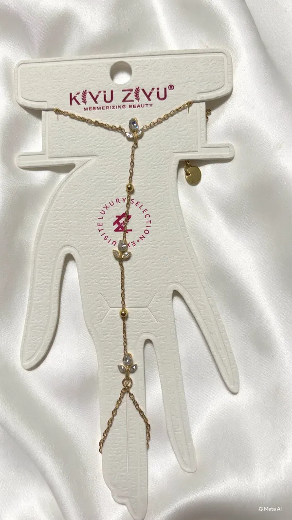 Tulip_Statement_Hand_Chain_White