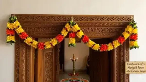 Handcrafted_Artificial_Marigold_Flower_Toran_For_Main_Door_Decoration_Traditional_Yellow_Orange_Floral_Garland