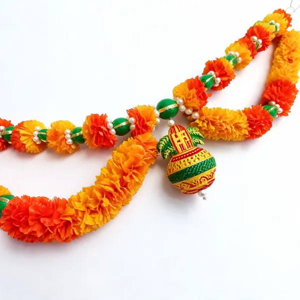 Yellow_Orange_Temple_Toran_With_Kalash