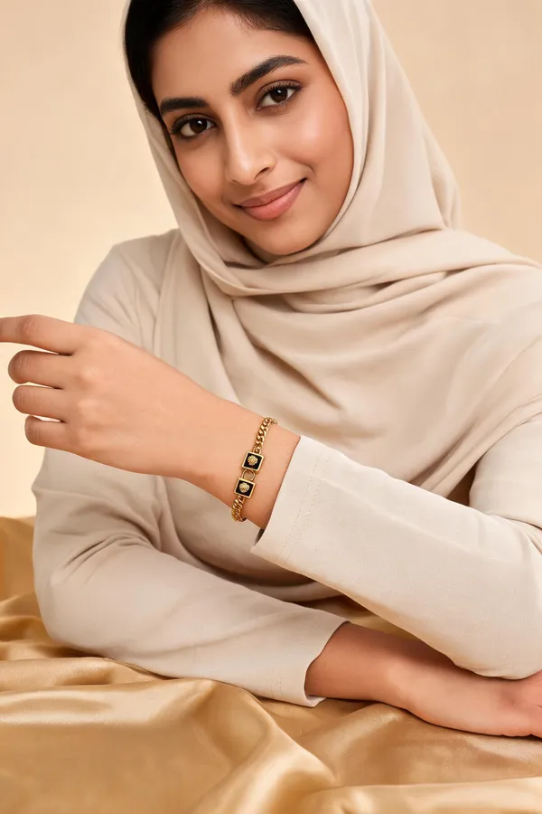 Gold_Tone_Chain_Link_Bracelet_for_Women