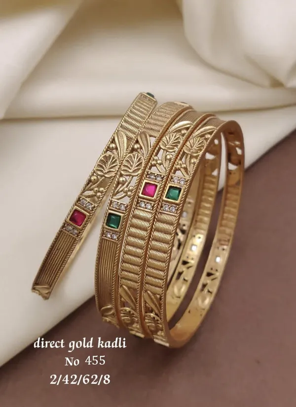 Gold-Tone_Floral_Engraved_Square_Stone_Bangle_Set