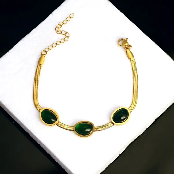 Gold_Tone_Green_Stone_Necklace_for_Women