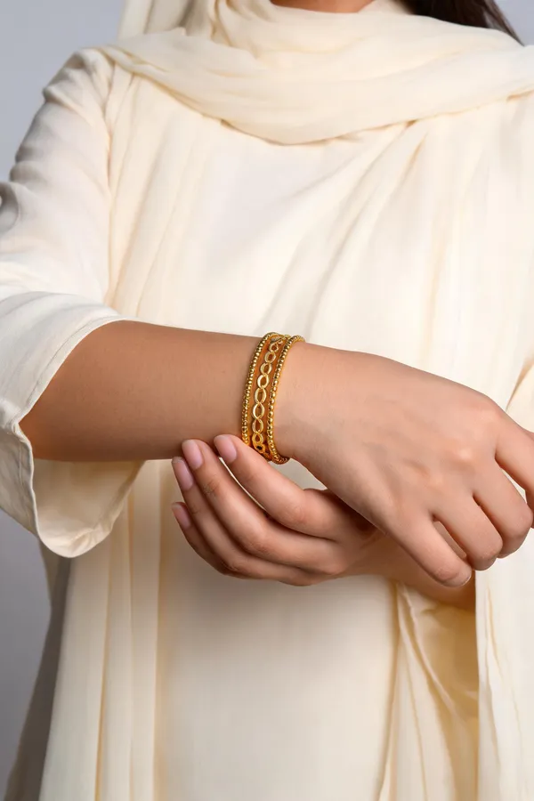 Gold-Tone_Chain_Design_Cuff_Bracelet_for_Women