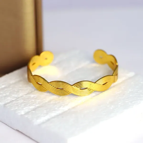 Gold_Tone_Wavy_Cuff_Bracelet_for_Women