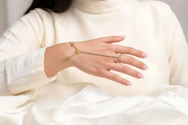 Gold_Tone_Hand_Chain_Bracelet_Ring_for_Women